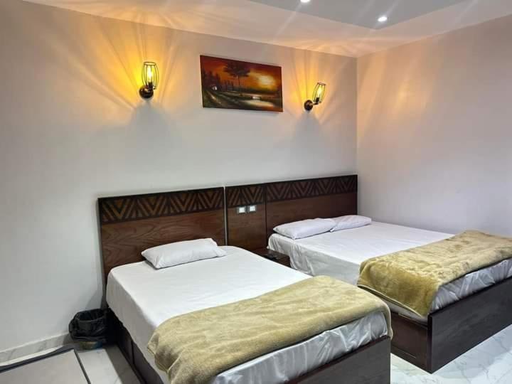 Khufu Pyramids Hotel Kafrat al Jabal Exterior photo