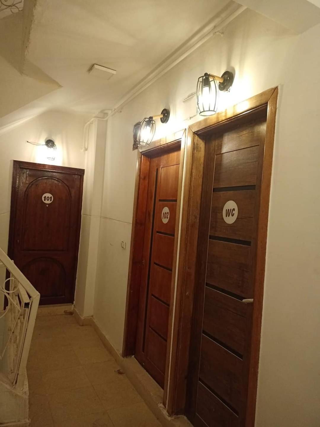 Khufu Pyramids Hotel Kafrat al Jabal Exterior photo